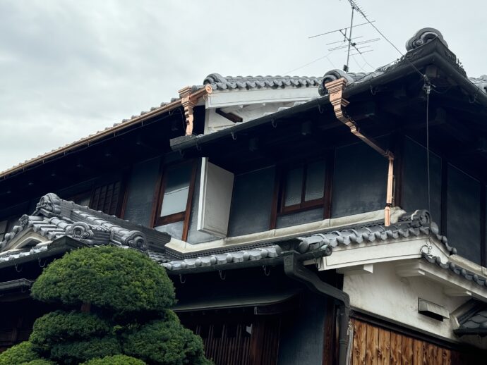 銅板雨樋施工の画像