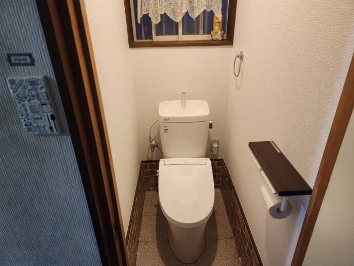 トイレ交換工事の画像