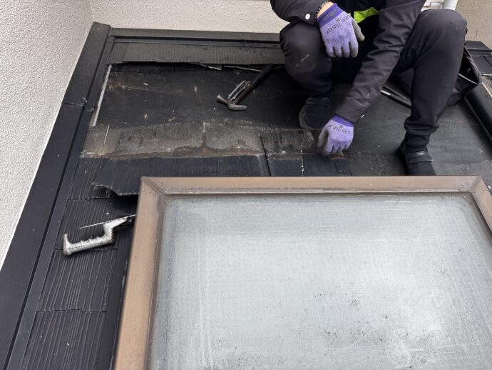 天窓からの雨漏り修理の画像